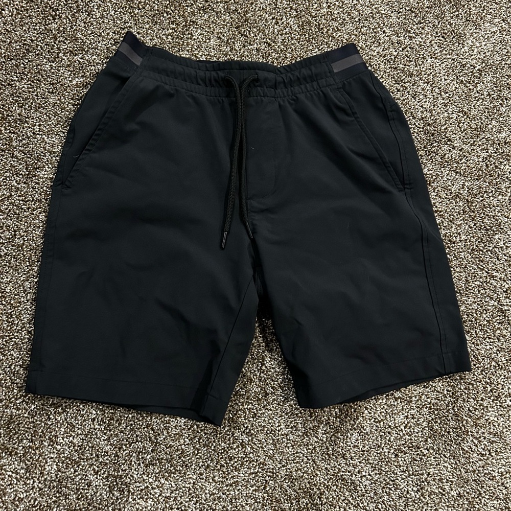 Under Armour Black Athletic Shorts for Versatile Performance